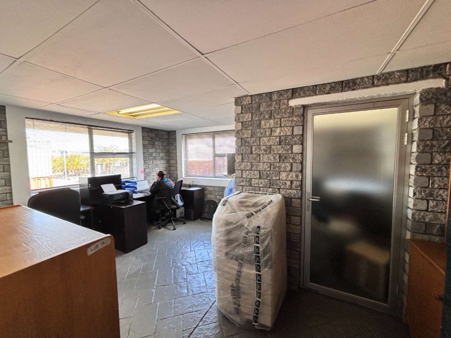 To Let commercial Property for Rent in Killarney Gardens Western Cape